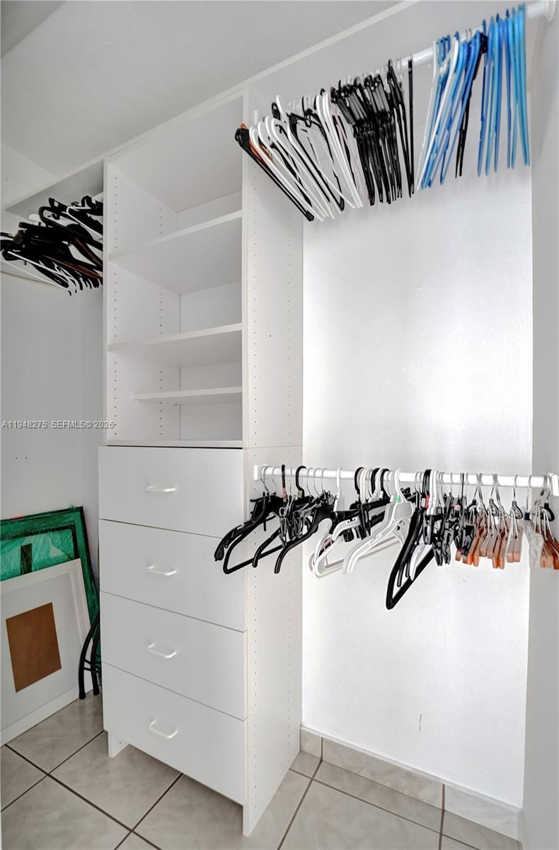 PARADISE TOWERS CO-OP - Residential