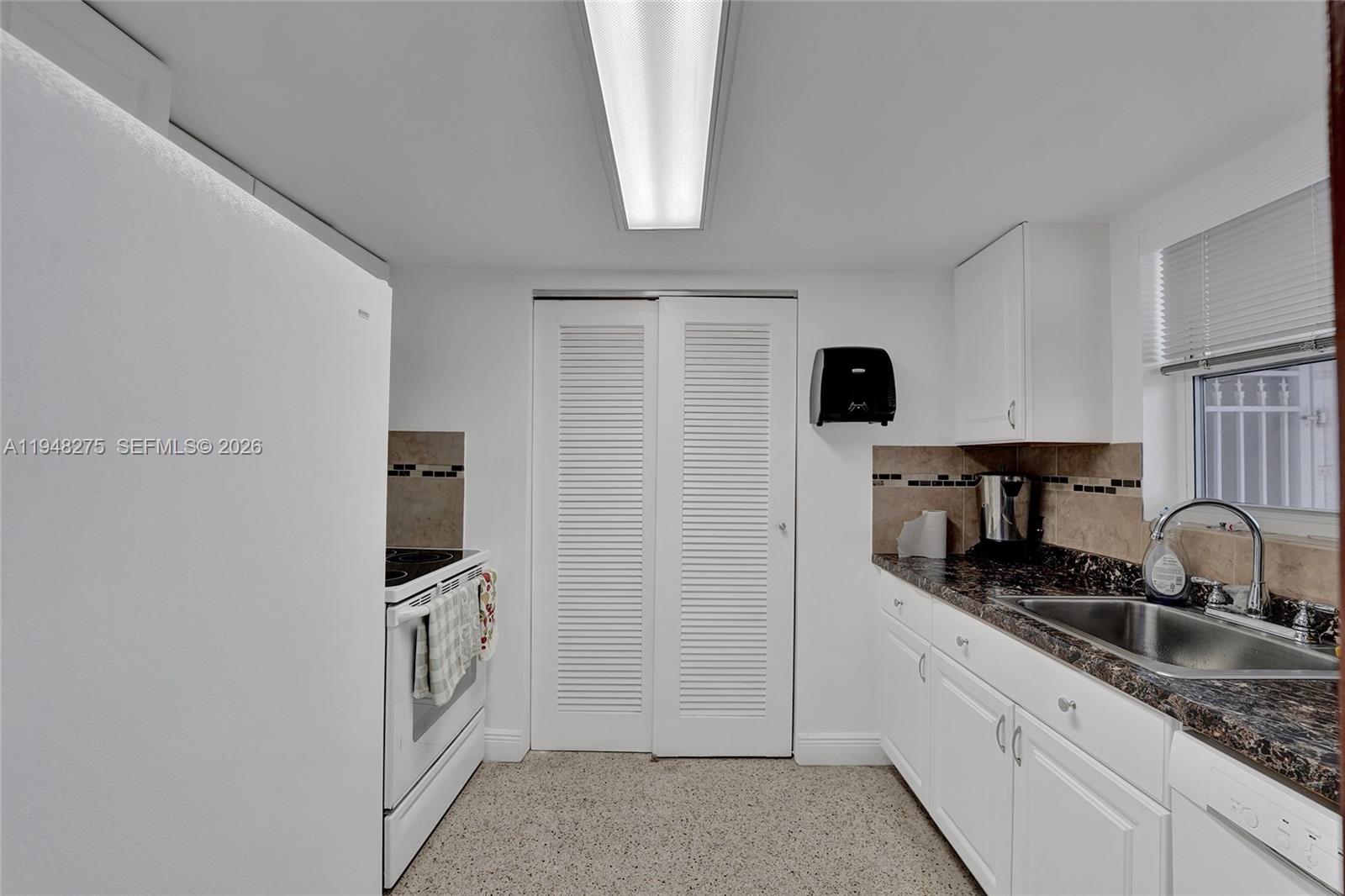 PARADISE TOWERS CO-OP - Residential