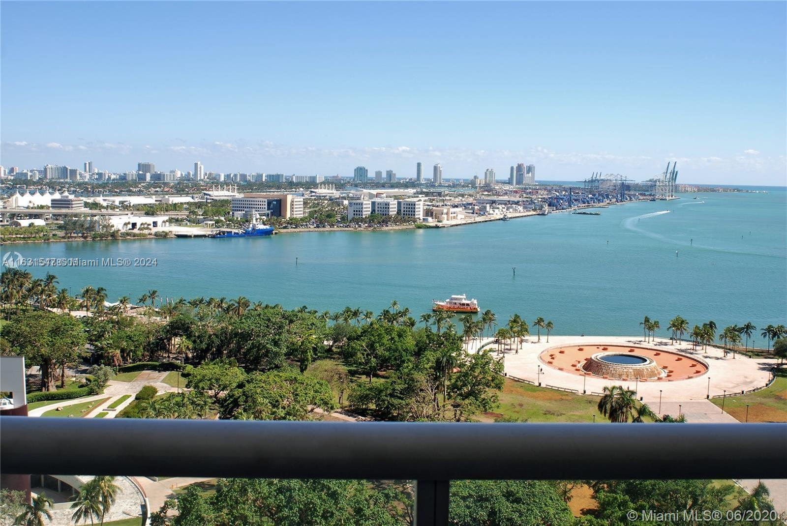 Live in Downtown Miami in this beautiful furnished 3 bed 2 bath apartment on the 28th floor with spectacular views of the bay. Close to restaurants, Whole Foods and Metrorail. Best line in the building.