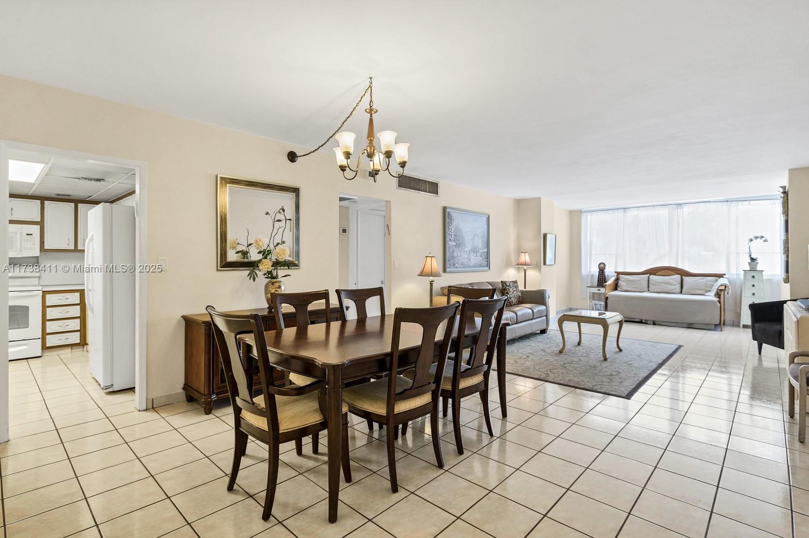 5005 Collins Ave 724, Miami Beach, Miami-Dade County, Florida - 2 Bedrooms  
2 Bathrooms - 