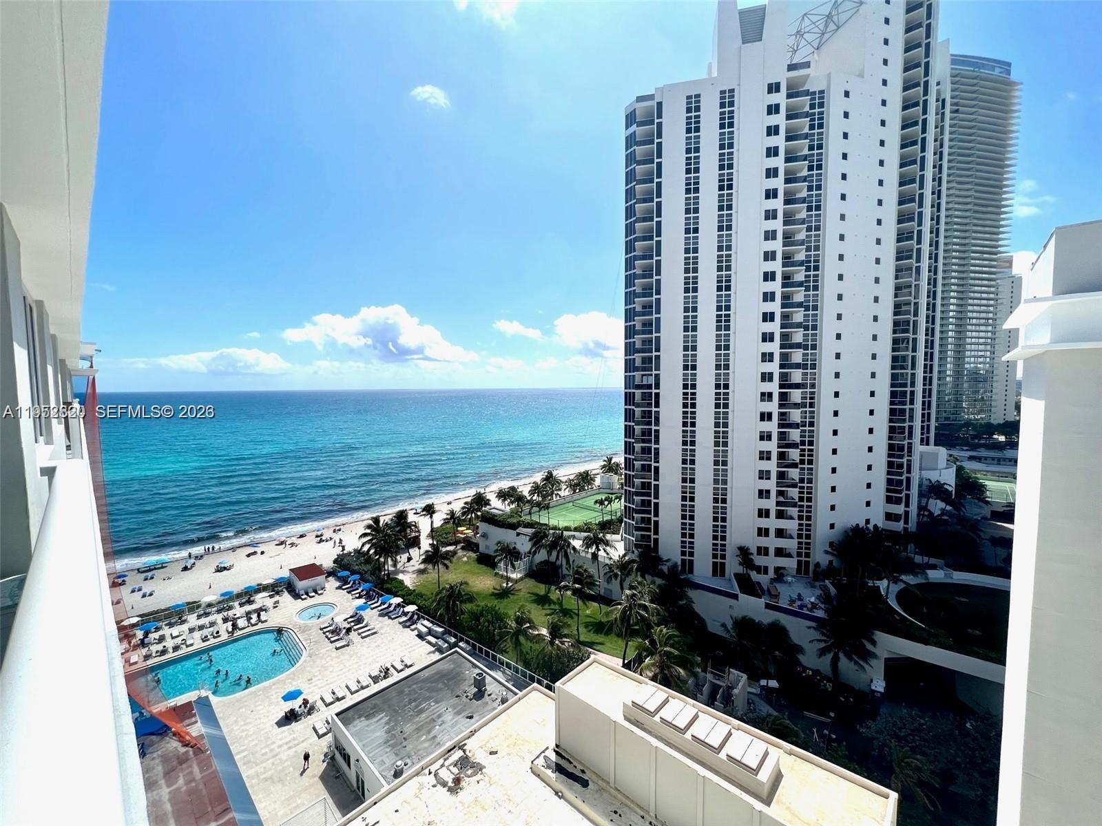 THE AVENTURA BEACH CLUB C - Residential