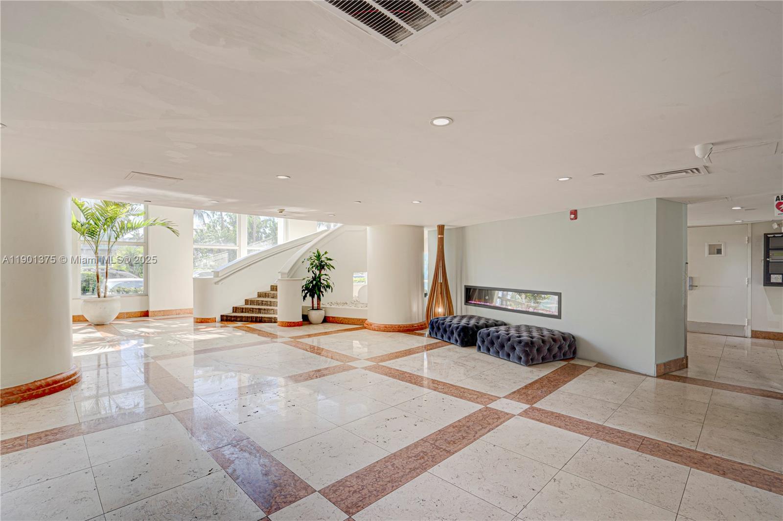 ISLAND POINTE CONDO - Residential Lease