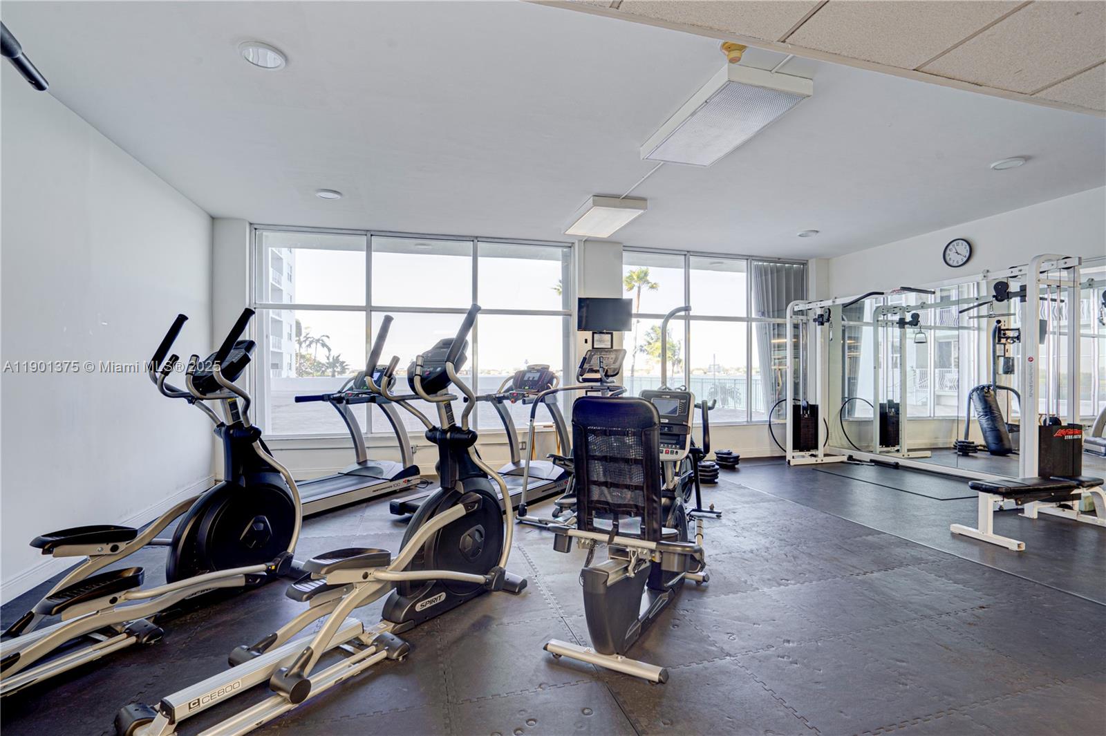 ISLAND POINTE CONDO - Residential Lease