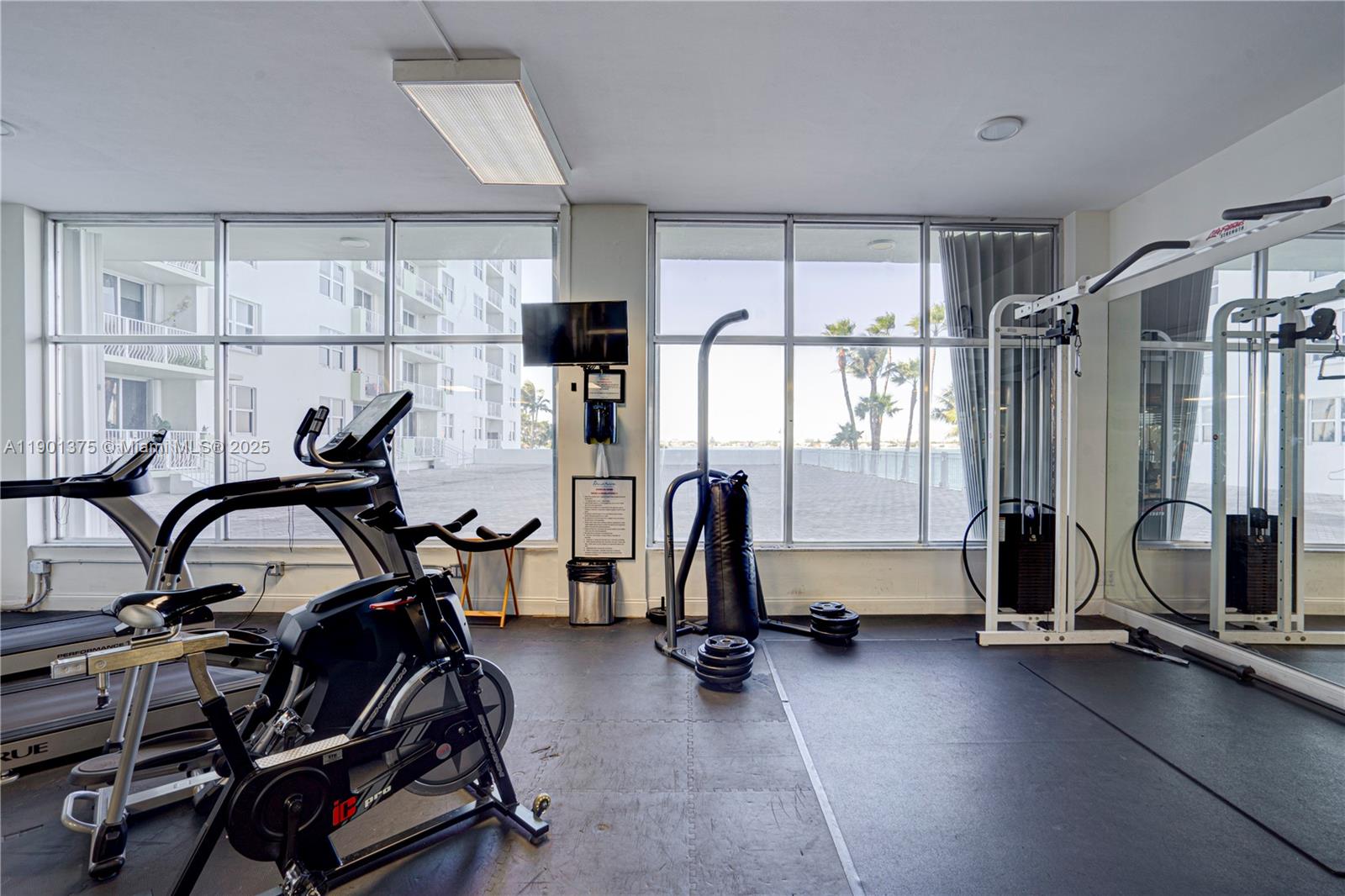 ISLAND POINTE CONDO - Residential Lease