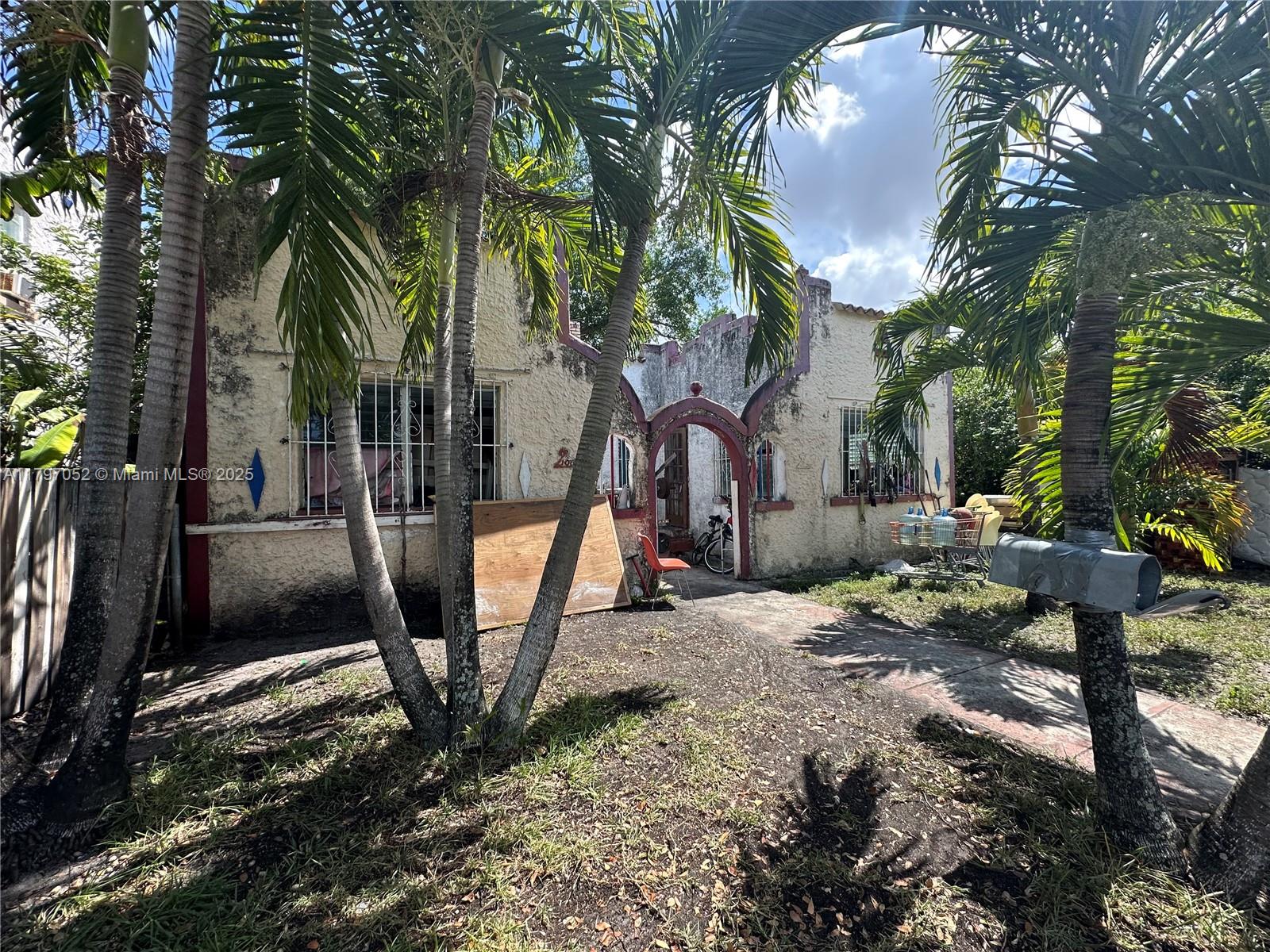 1066 NW 47th St