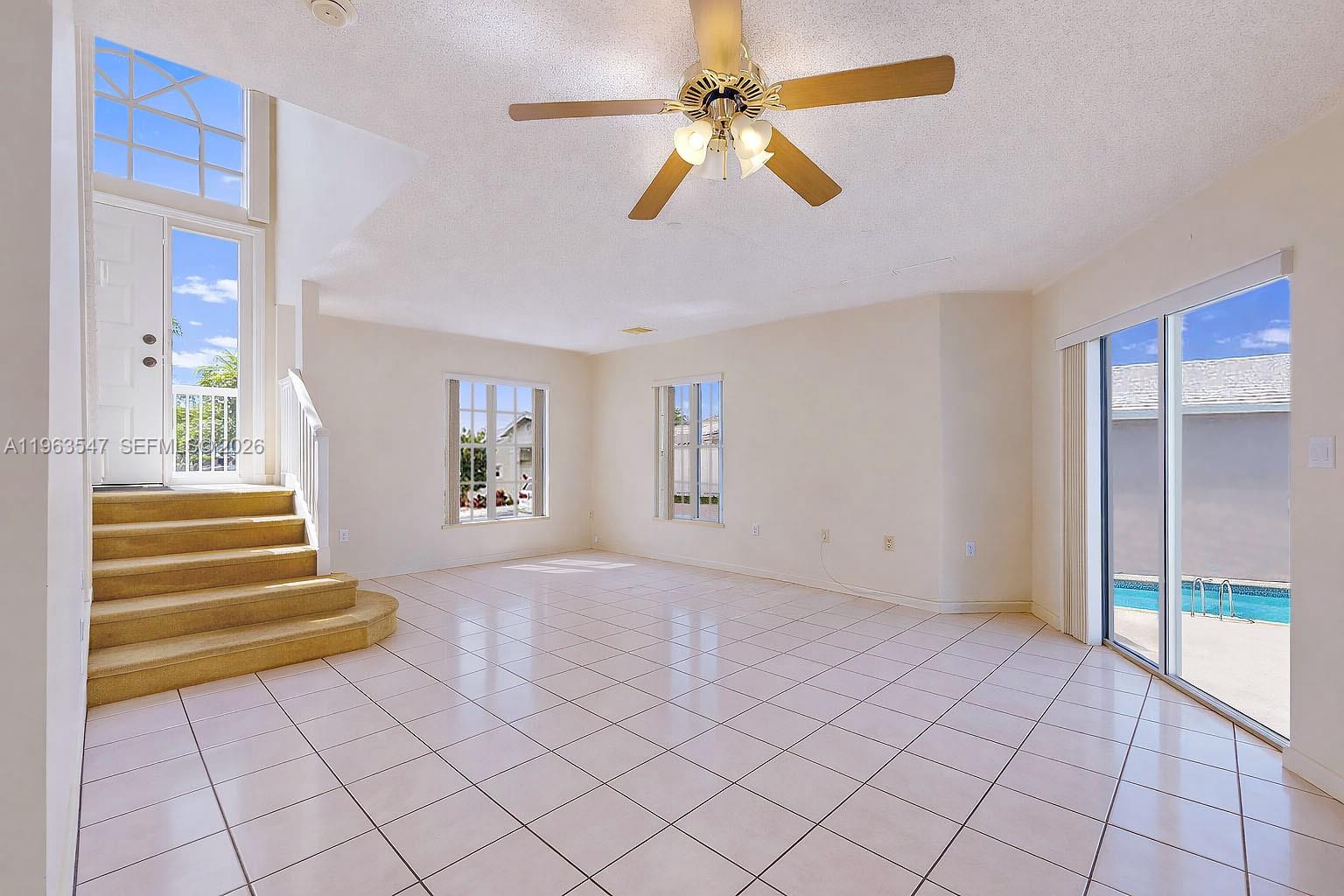 CORAL CREEK - Residential