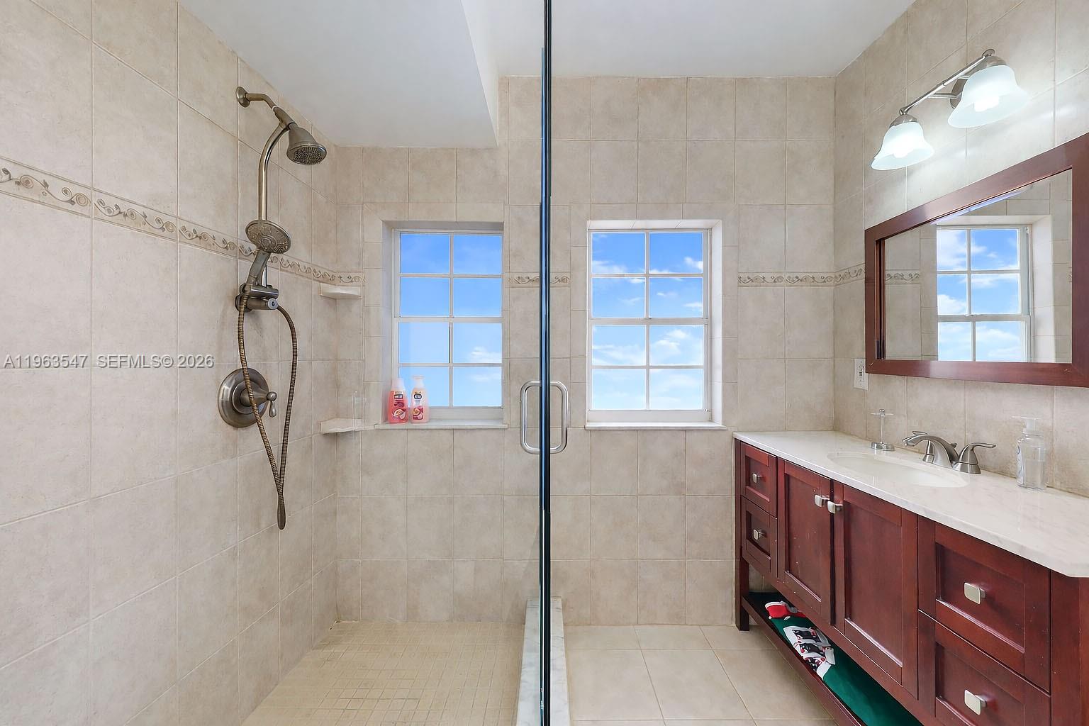 CORAL CREEK - Residential