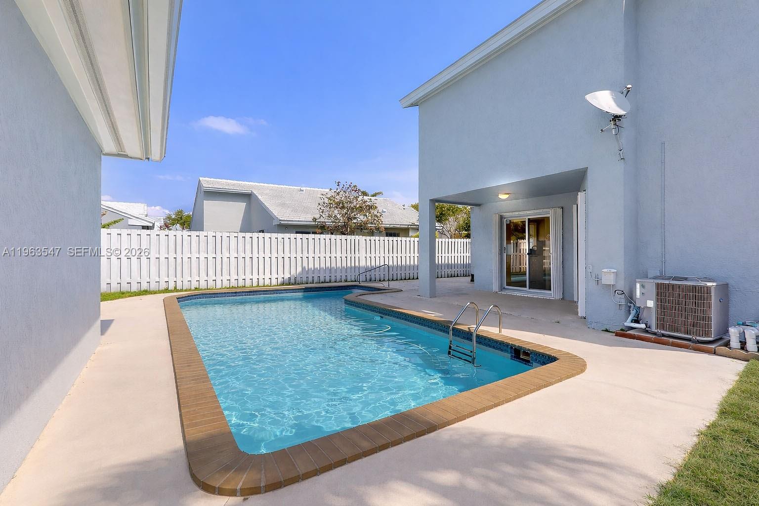 CORAL CREEK - Residential