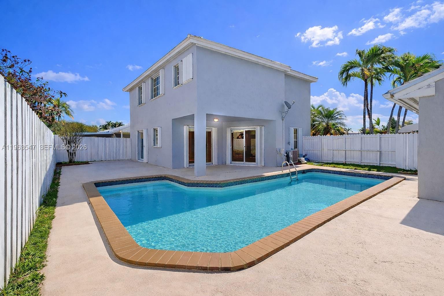 CORAL CREEK - Residential
