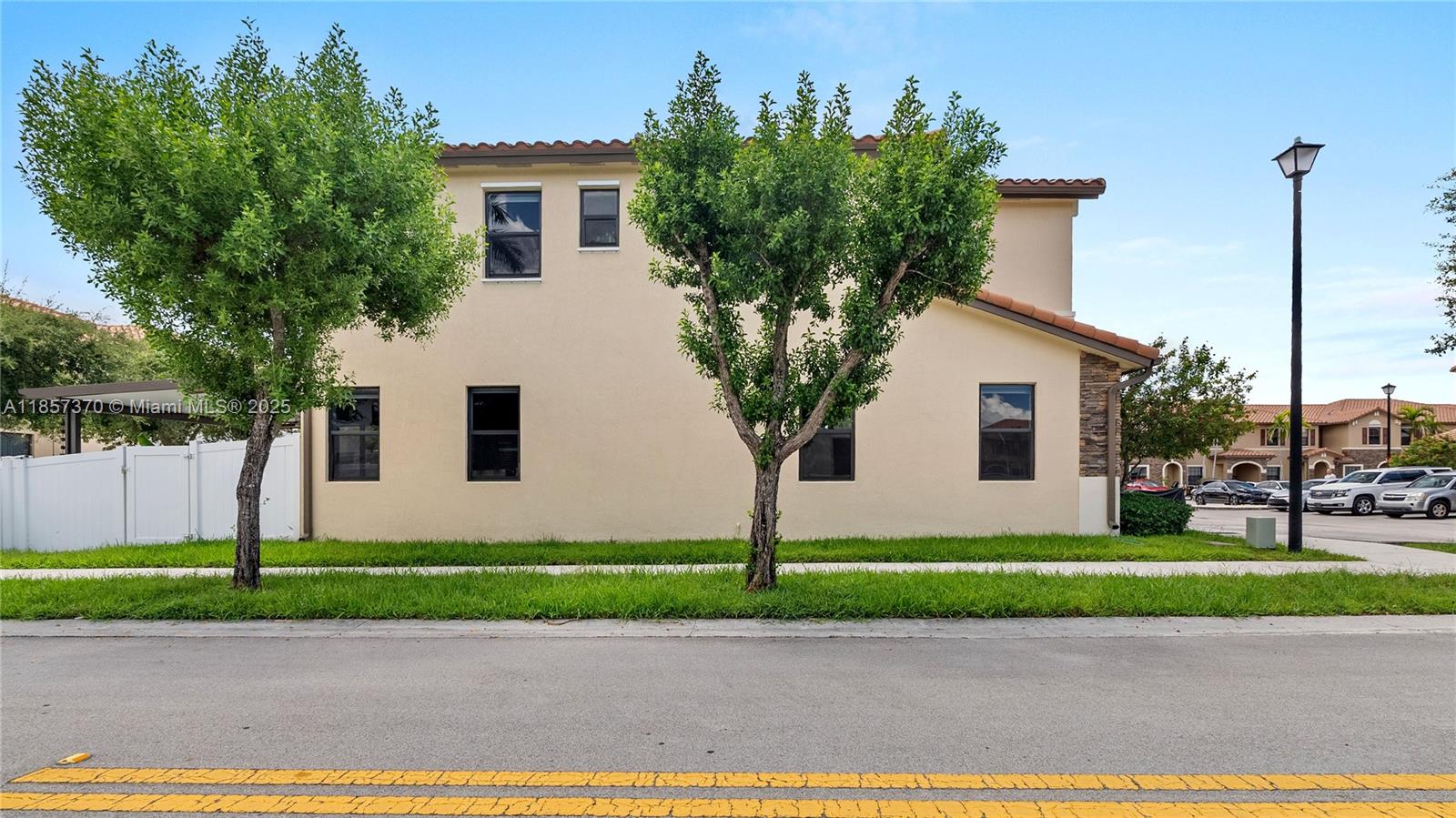 BELLAGIO VILLAS - Residential