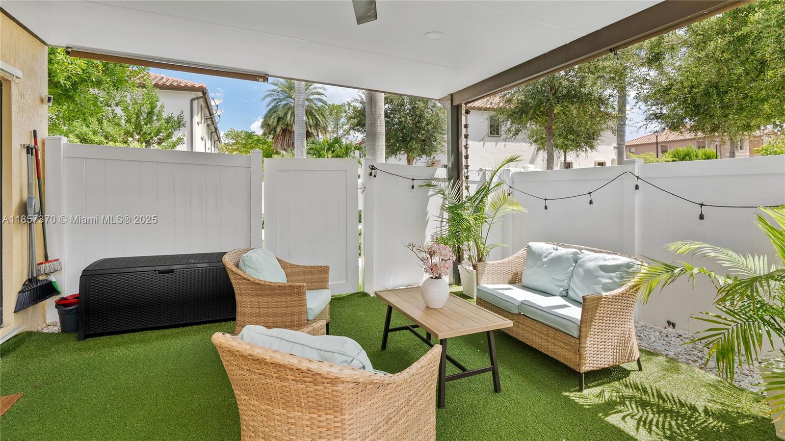 BELLAGIO VILLAS - Residential