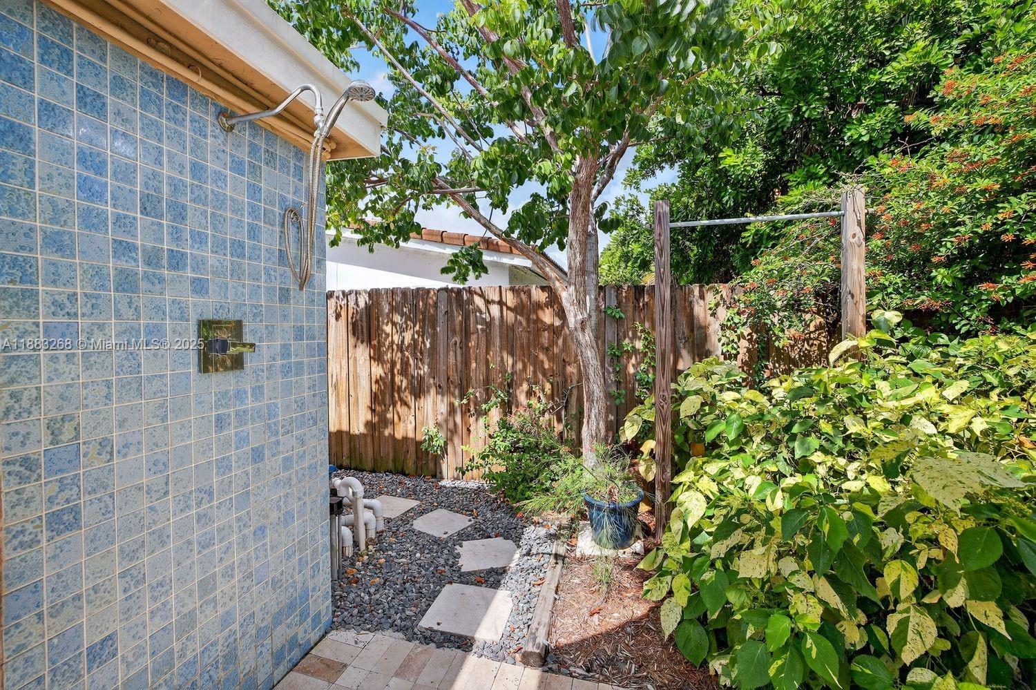 NORTH ANDREWS GARDENS 2ND - Residential