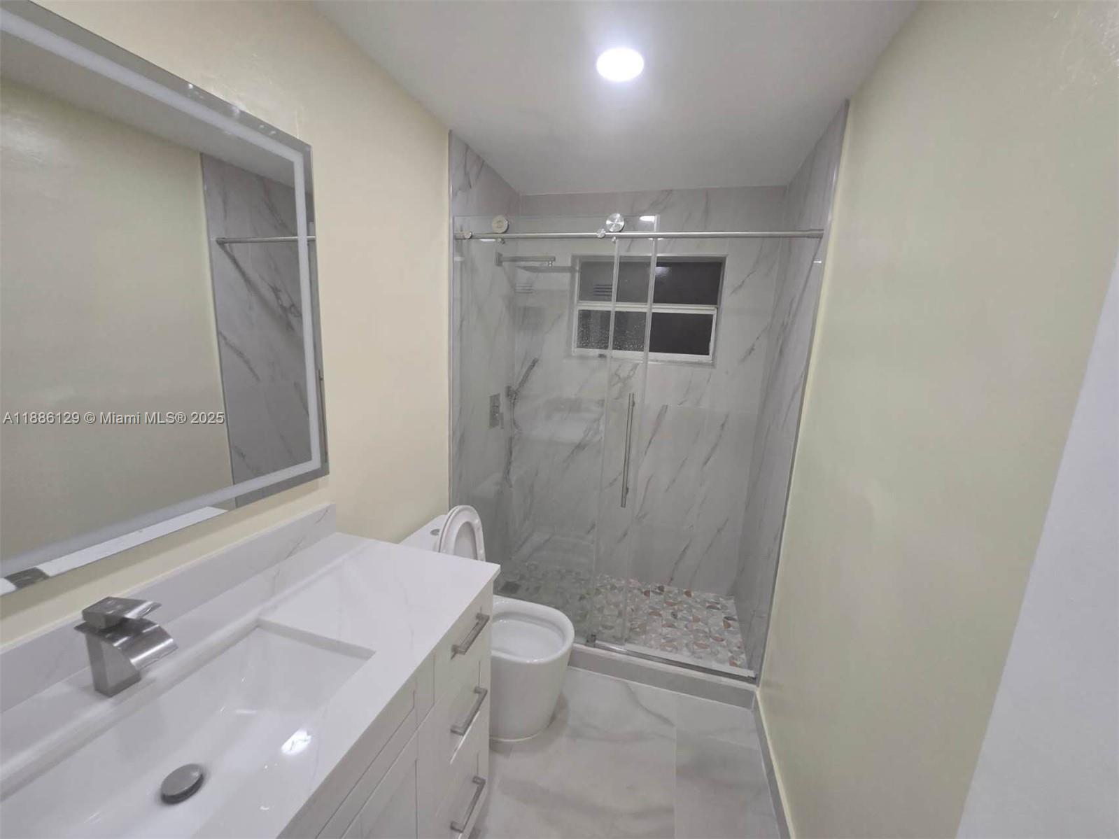 SUNRISE GOLF VILLAGE SEC - Residential Lease