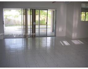 SUNRISE GOLF VILLAGE SEC - Residential Lease