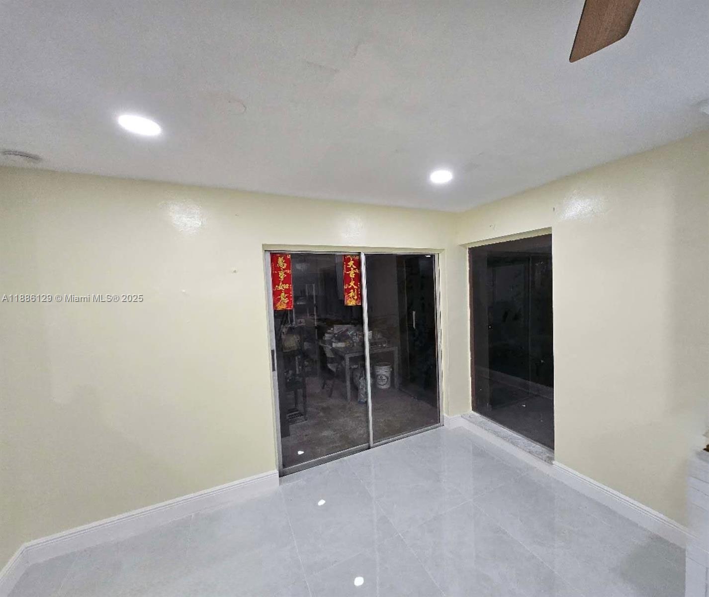 SUNRISE GOLF VILLAGE SEC - Residential Lease