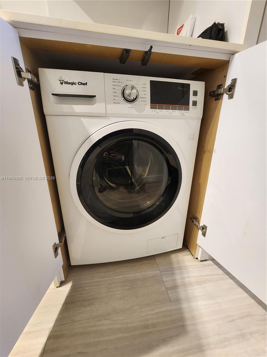 IMPERIAL TOWERS CONDO - Residential