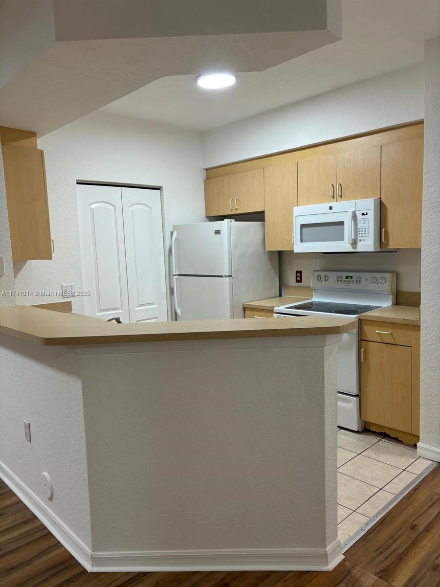 BELMONT AT NORTH LAUDERDA - Residential