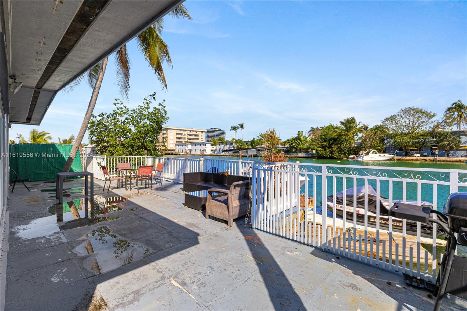 BISCAYNE BCH SUB - Residential