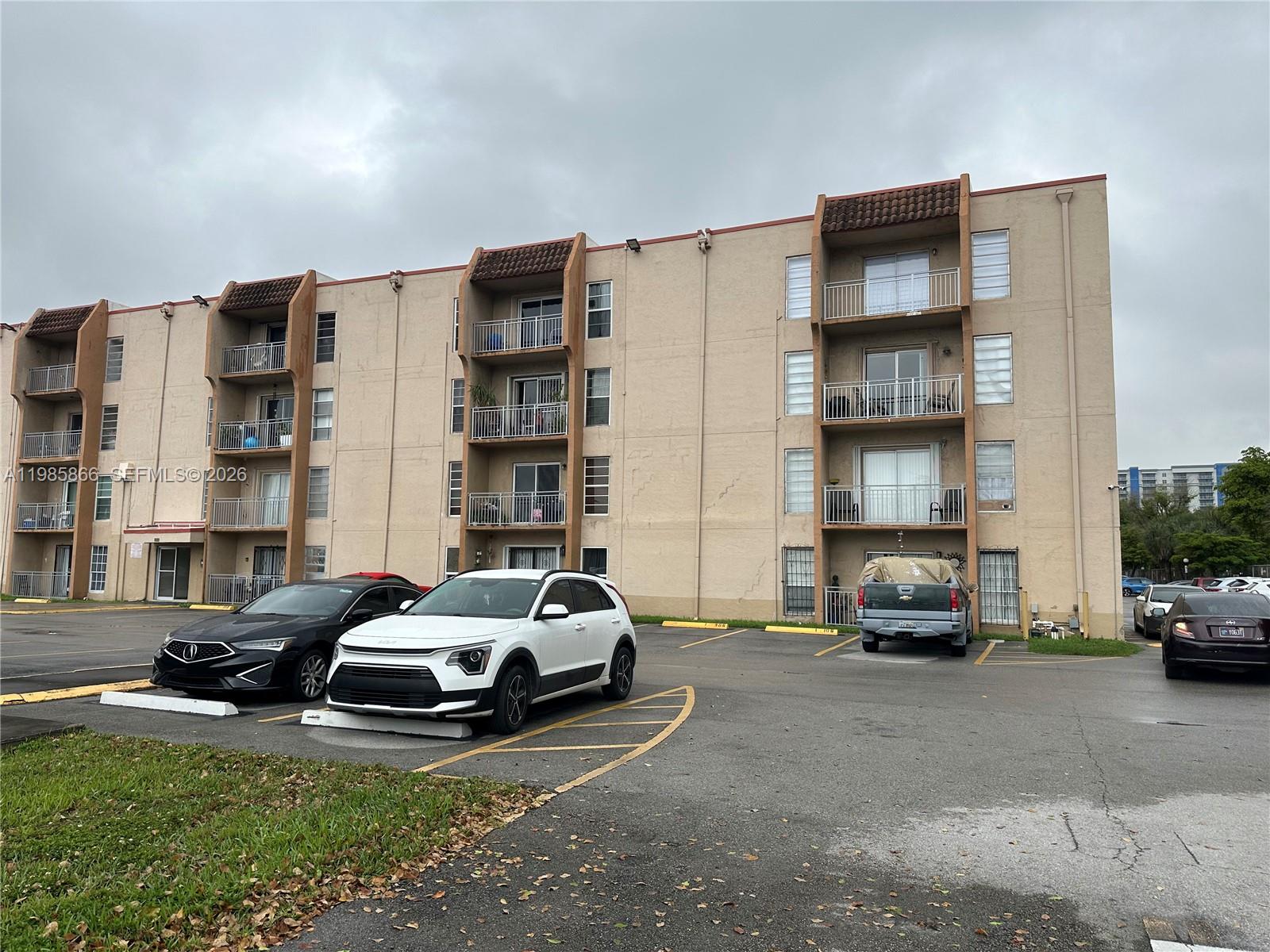 SUNSET VILLAS CONDO - Residential Lease