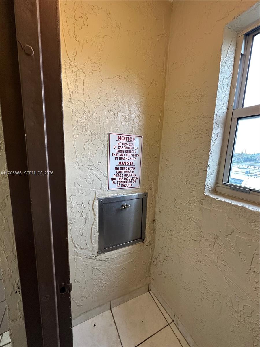 SUNSET VILLAS CONDO - Residential Lease