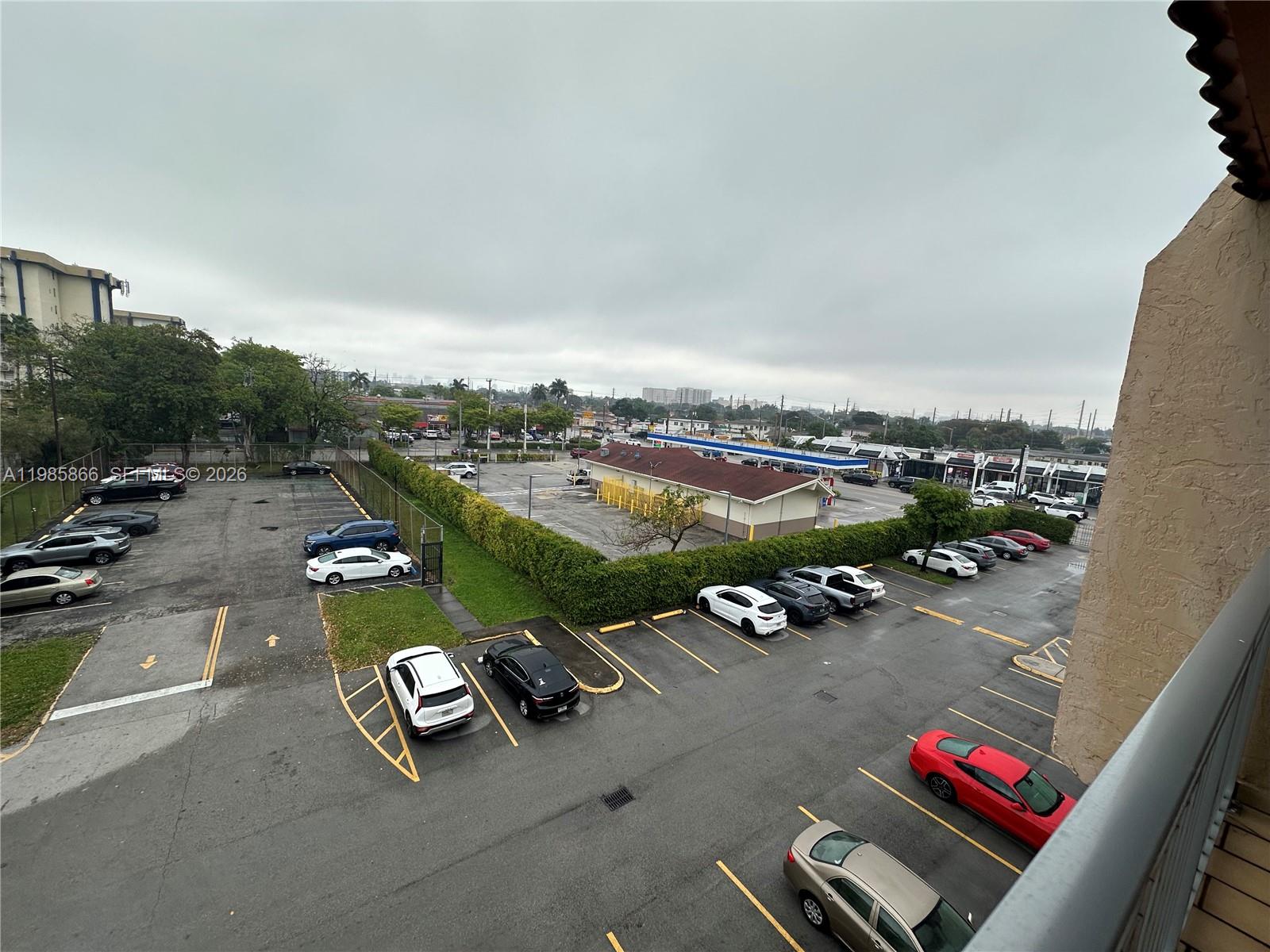 SUNSET VILLAS CONDO - Residential Lease