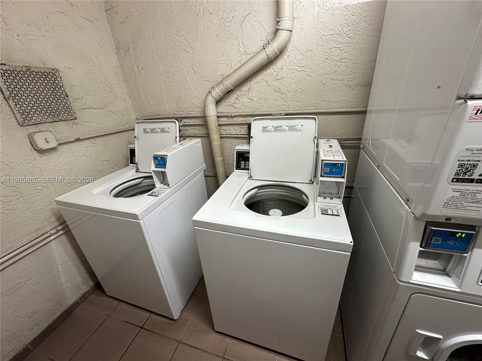 SUNSET VILLAS CONDO - Residential Lease