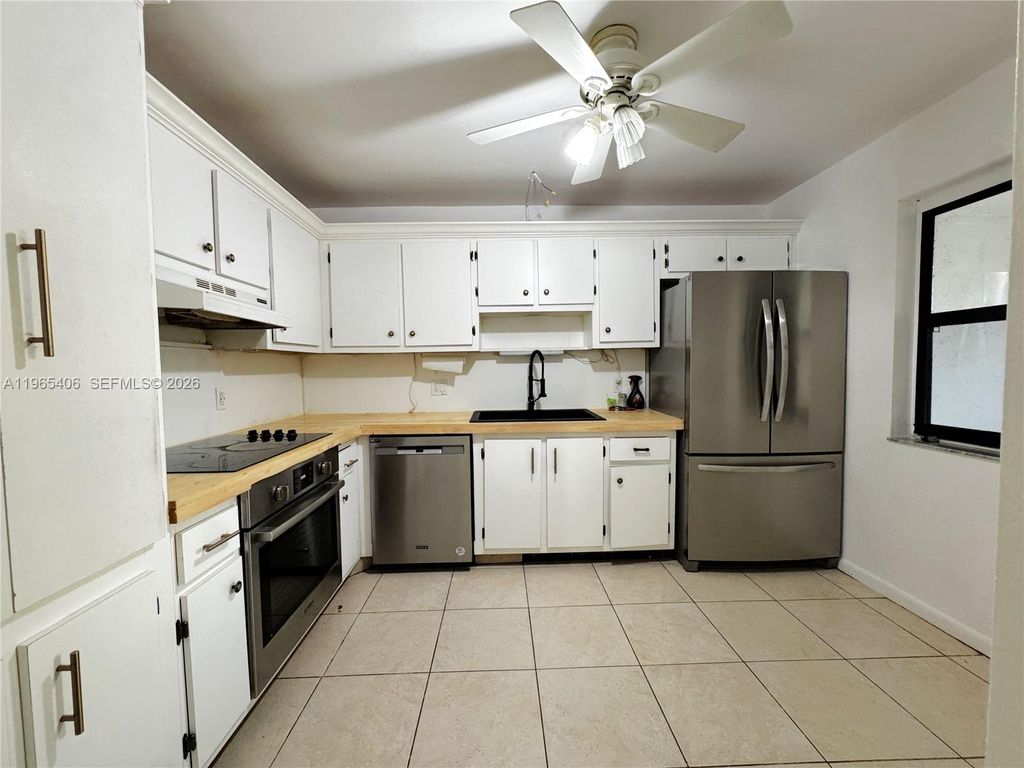 Photo of 296 Racquet Club Rd #104, Weston, FL 33326 (MLS # A11965406)