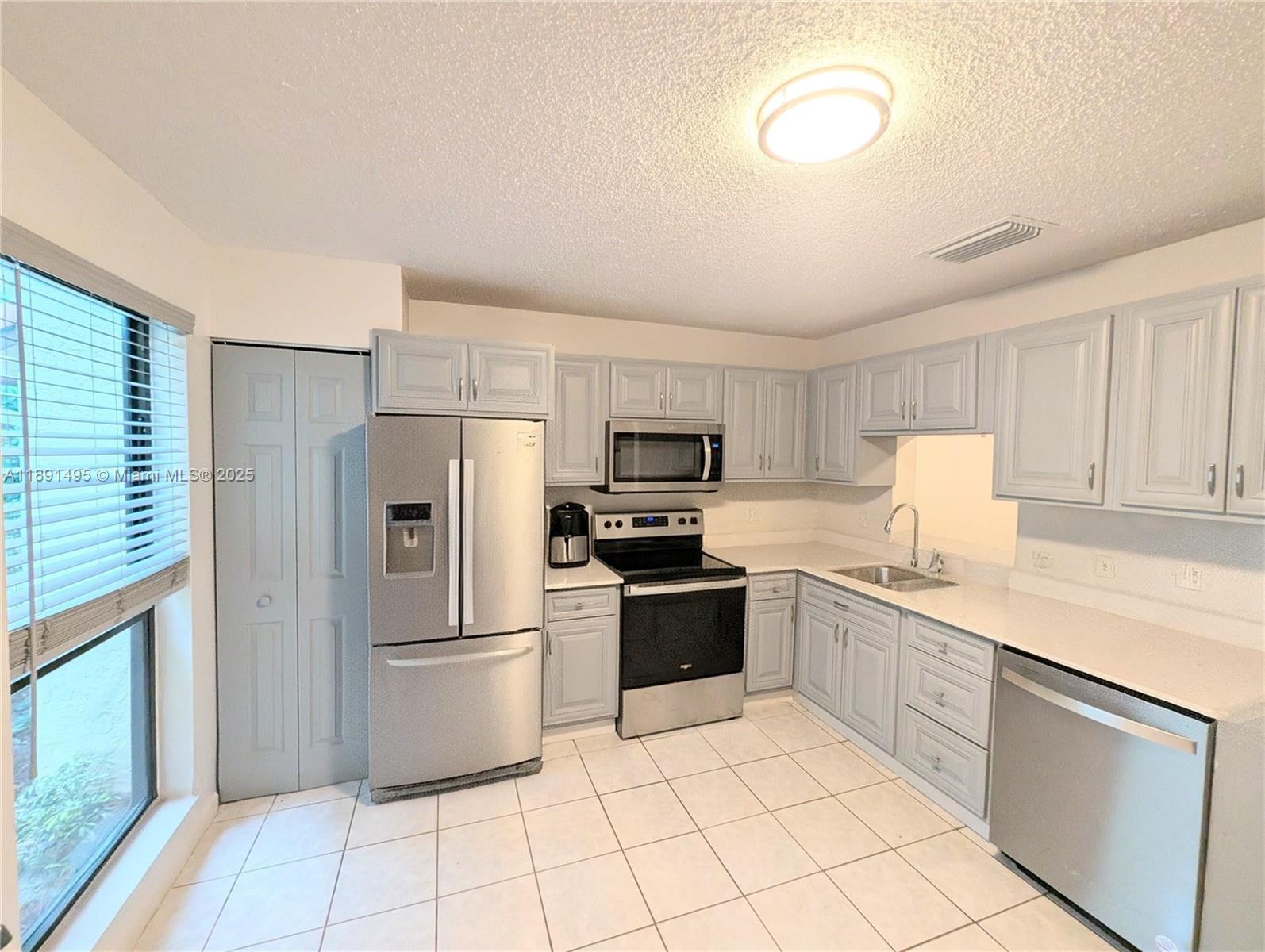 EAGLE VILLAGE OF CORAL SP - Residential