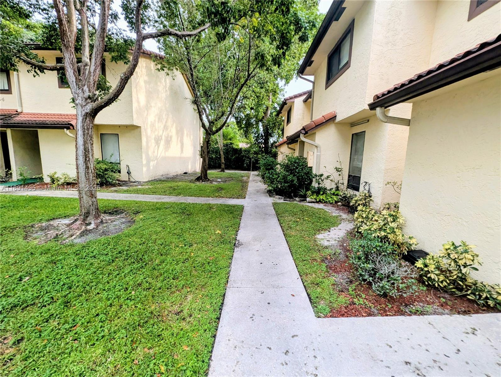 EAGLE VILLAGE OF CORAL SP - Residential