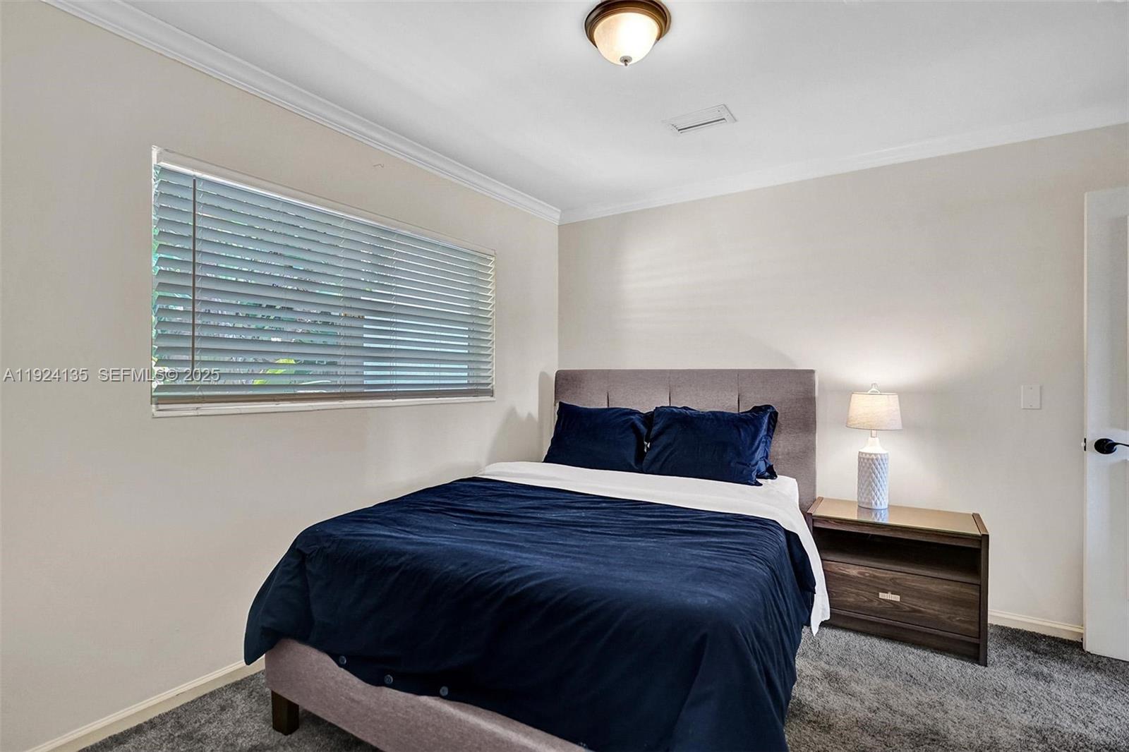 EDGEWATER ESTATES - Residential Lease