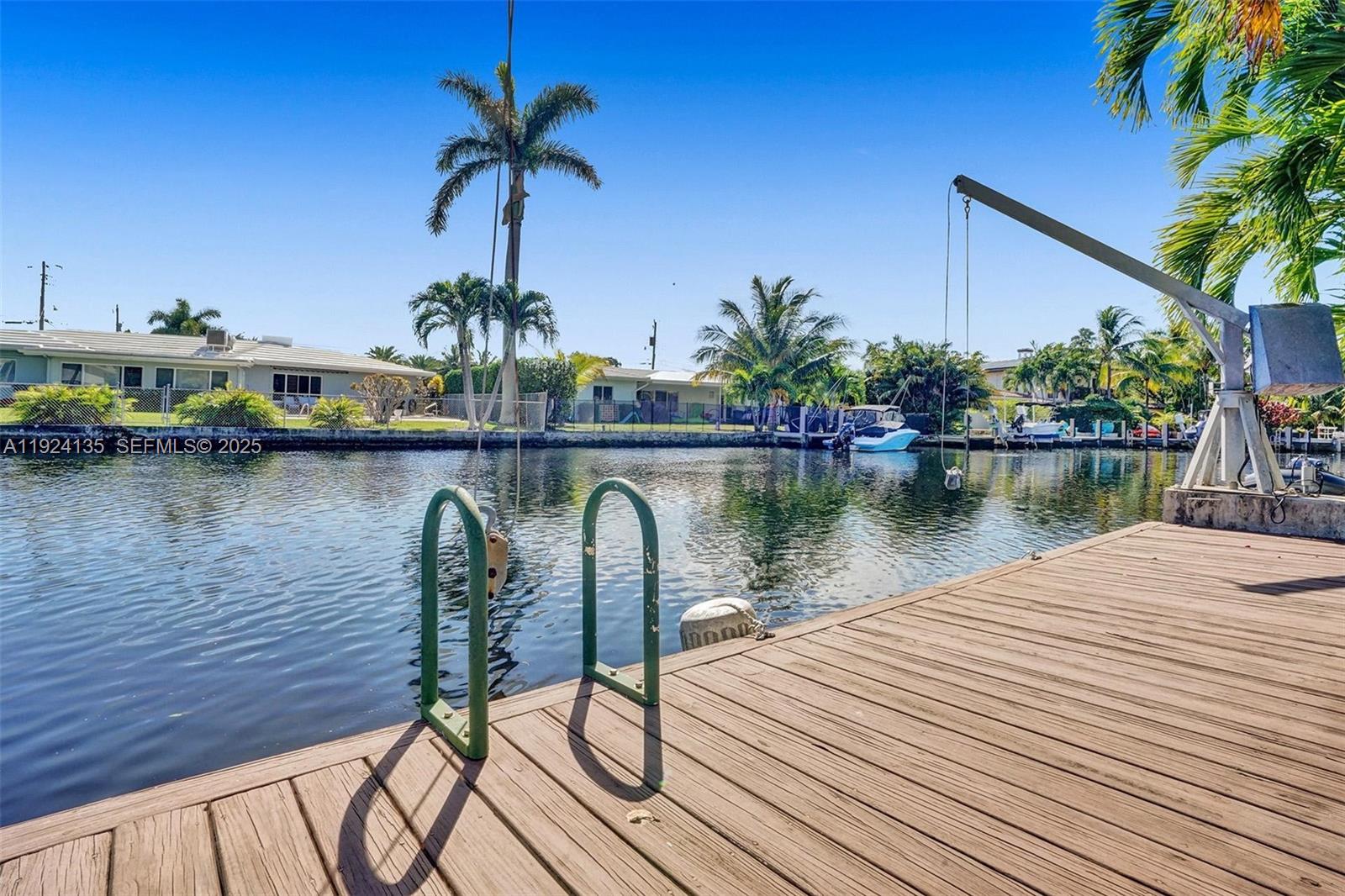 EDGEWATER ESTATES - Residential Lease