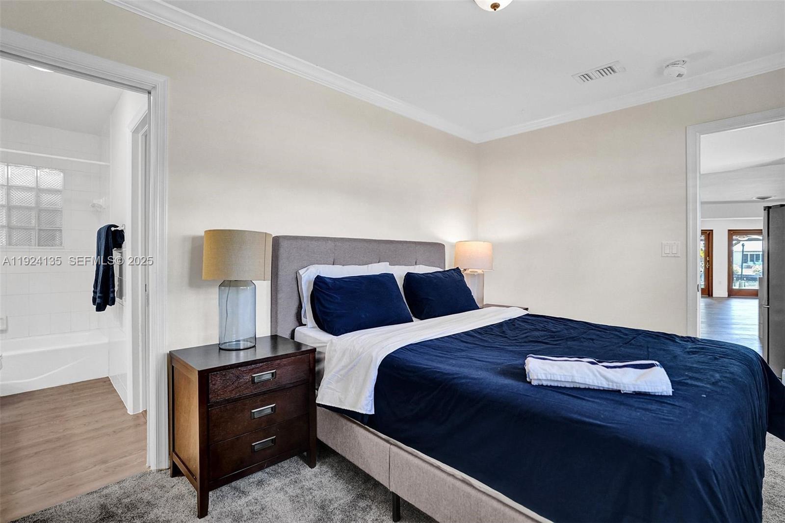 EDGEWATER ESTATES - Residential Lease