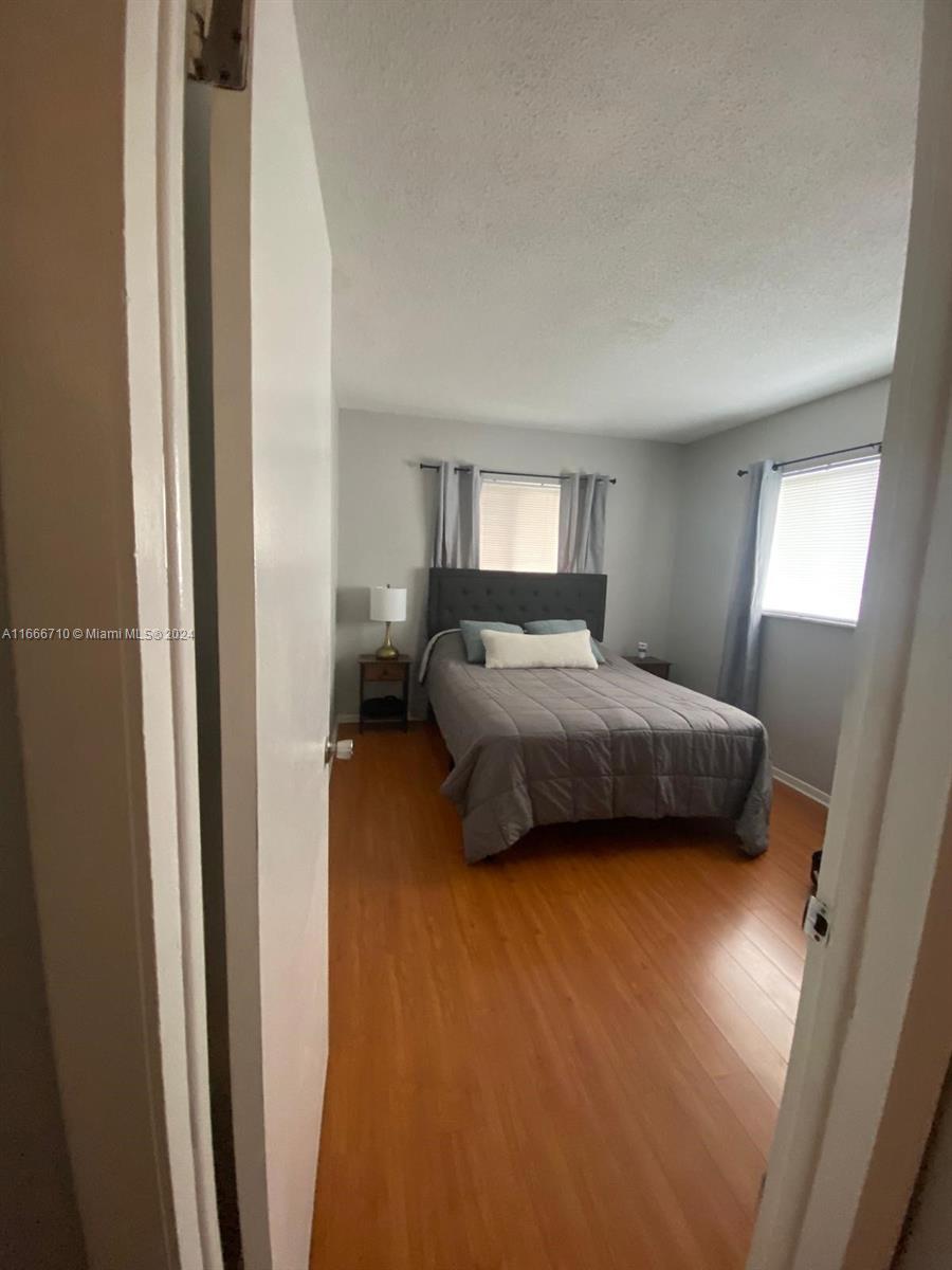 WINDSOR COURT CONDOMINIUM - Residential