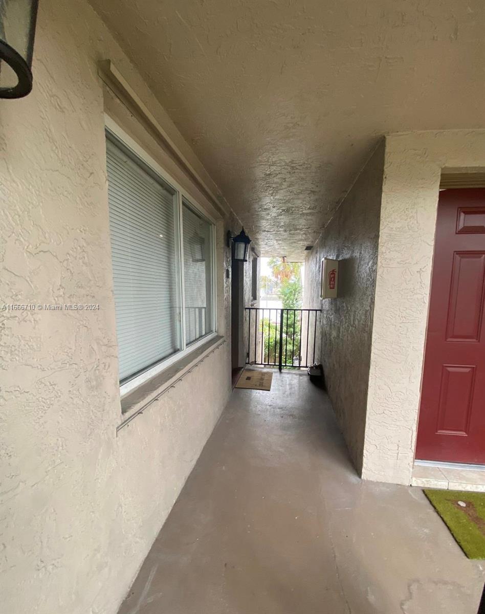 WINDSOR COURT CONDOMINIUM - Residential