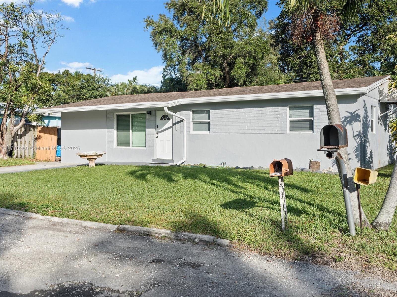 4255 SW 50th St