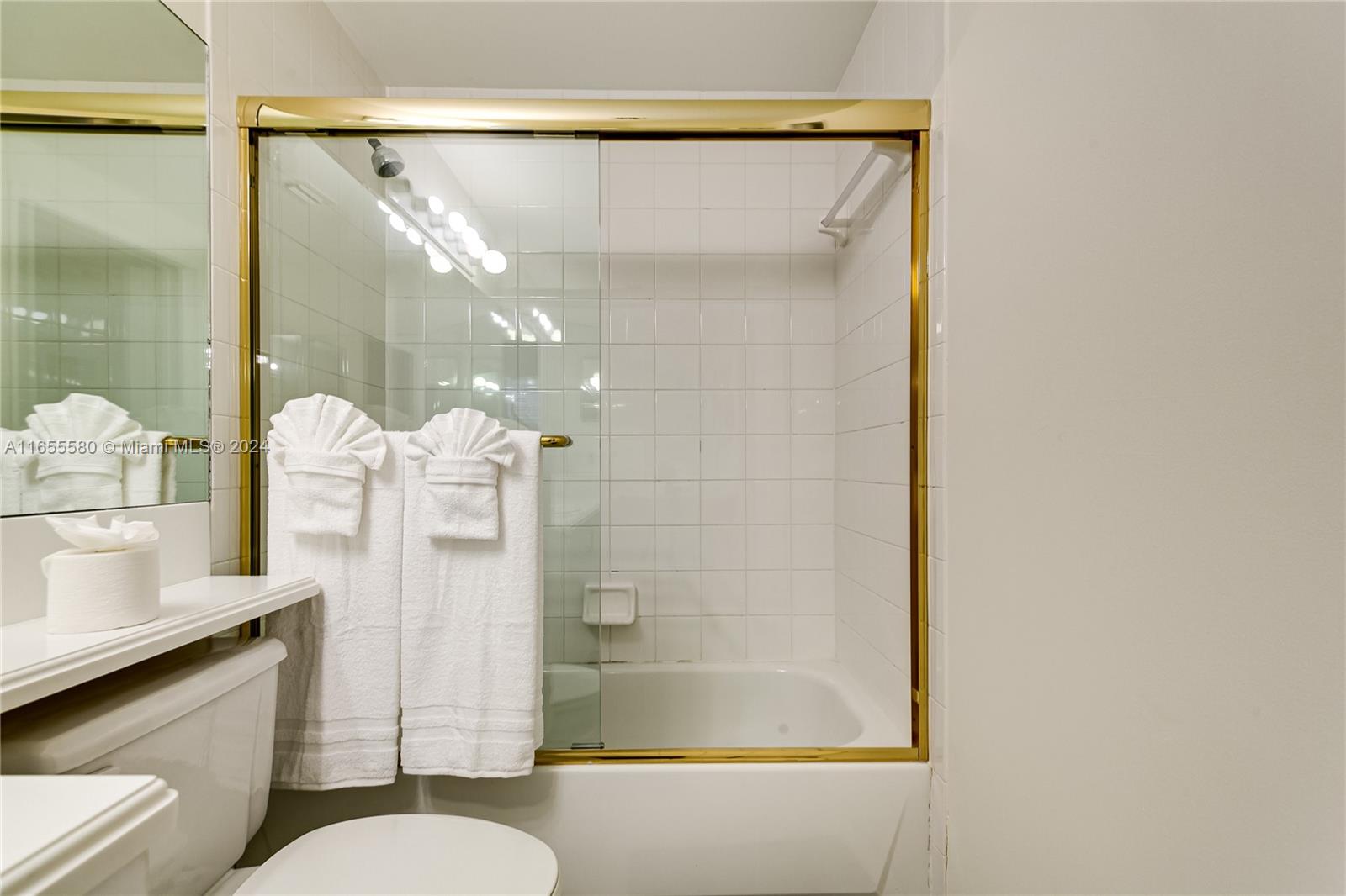 THE YACHT CLUB AT AVENTUR - Residential Lease