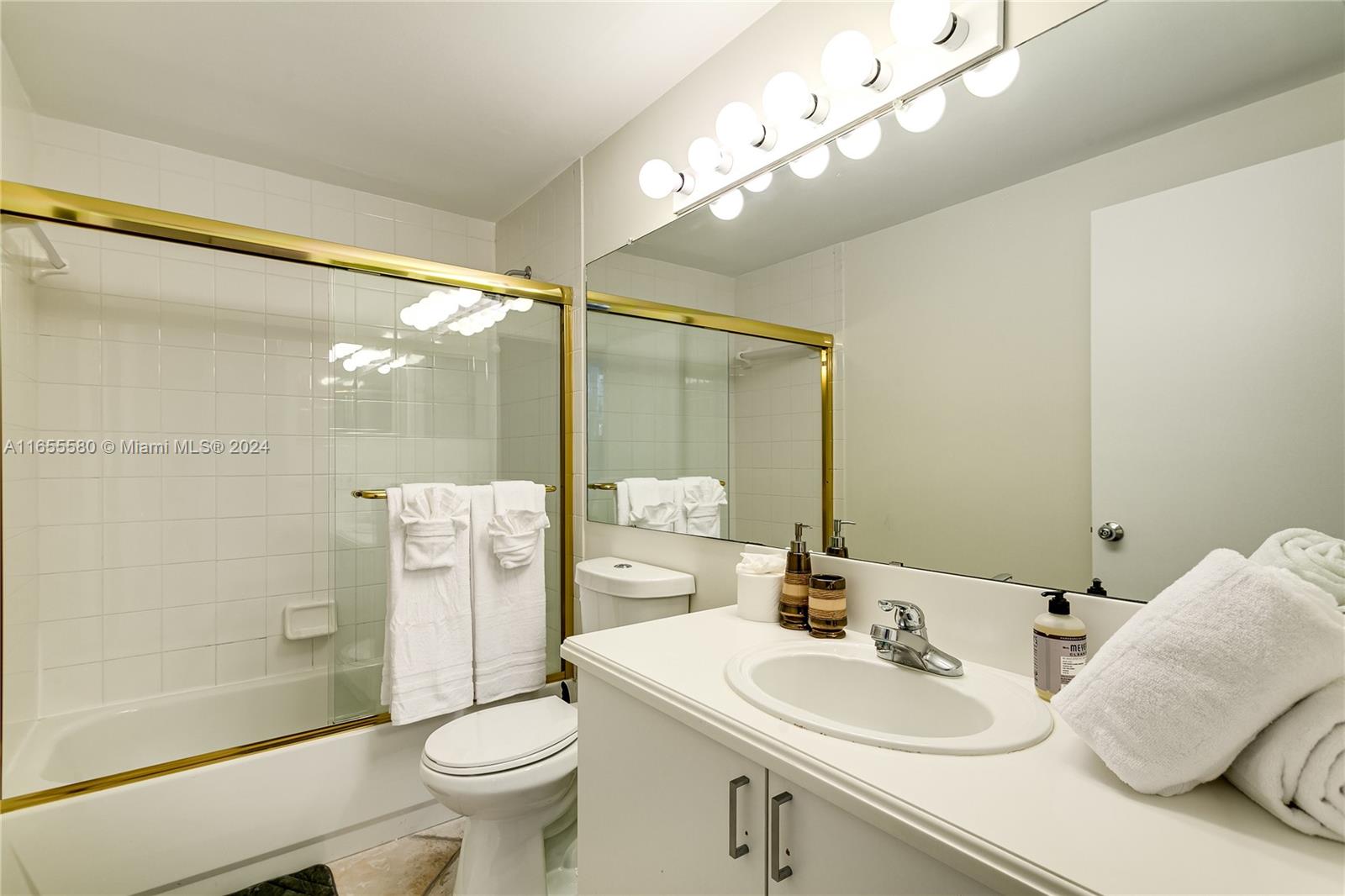 THE YACHT CLUB AT AVENTUR - Residential Lease