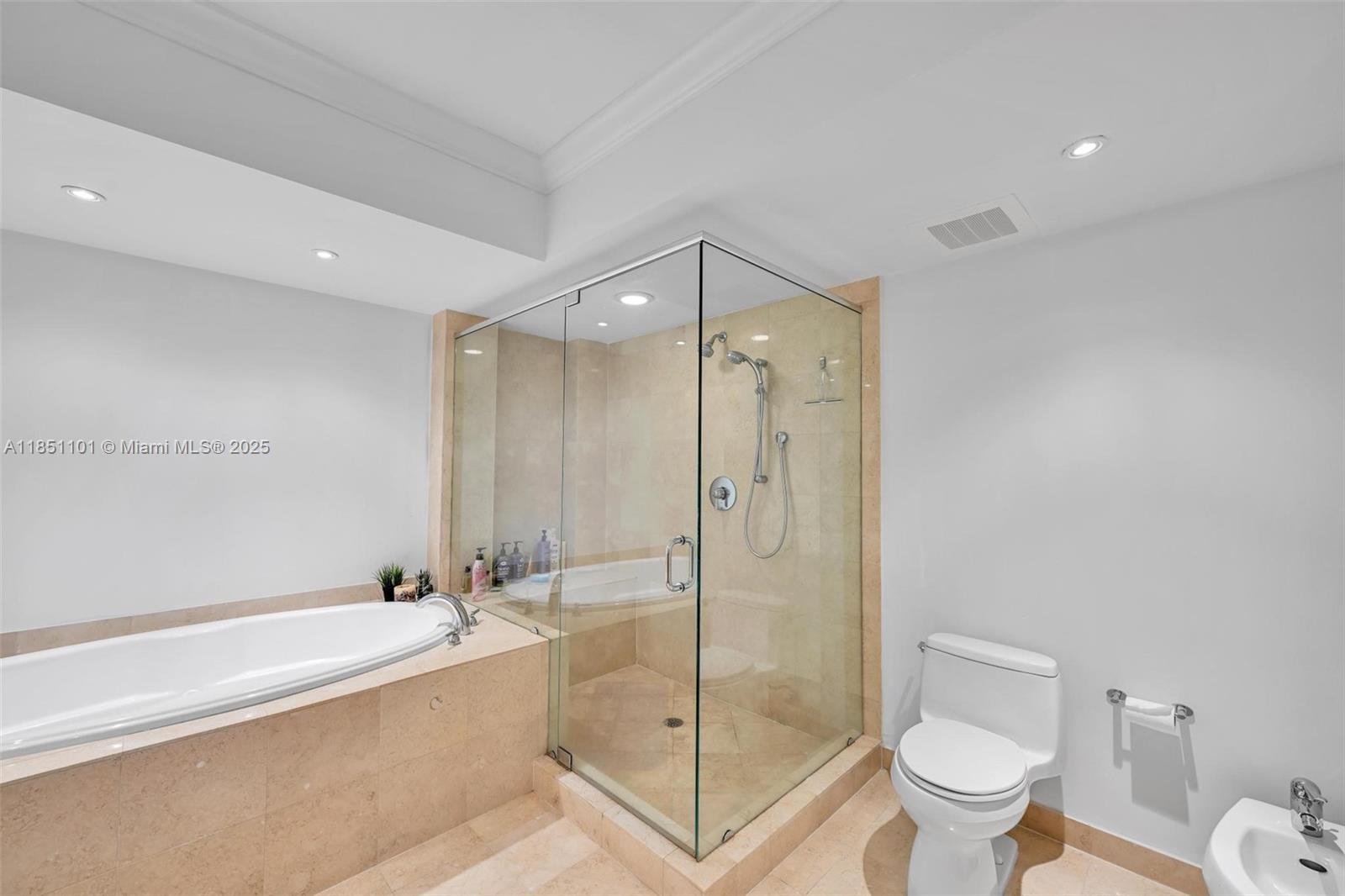 BEACH CLUB TWO CONDO - Residential Lease