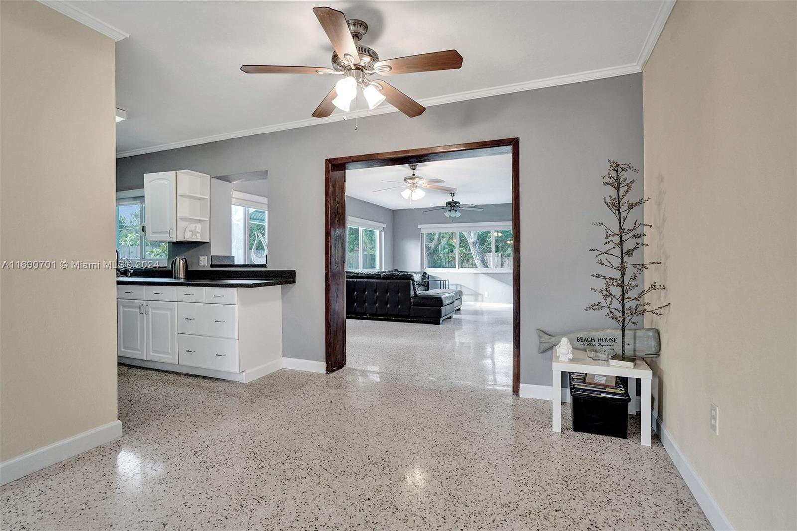 MUNNELLY MANOR - Residential