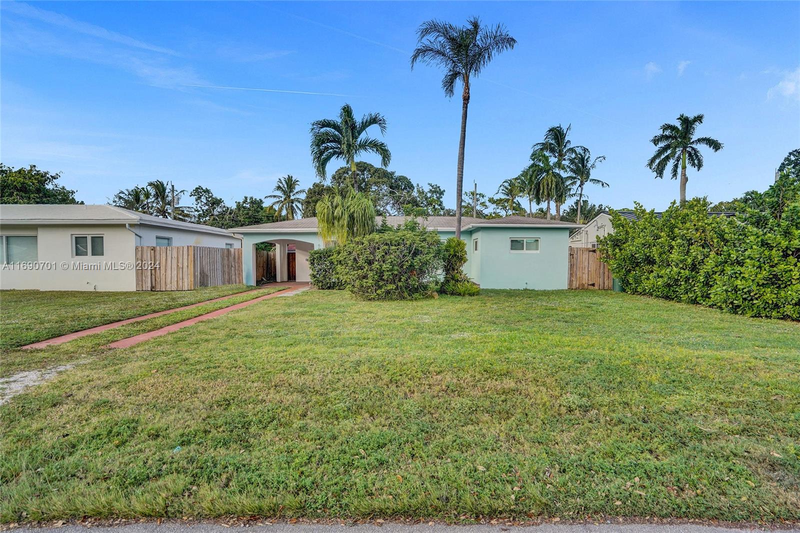 MUNNELLY MANOR - Residential