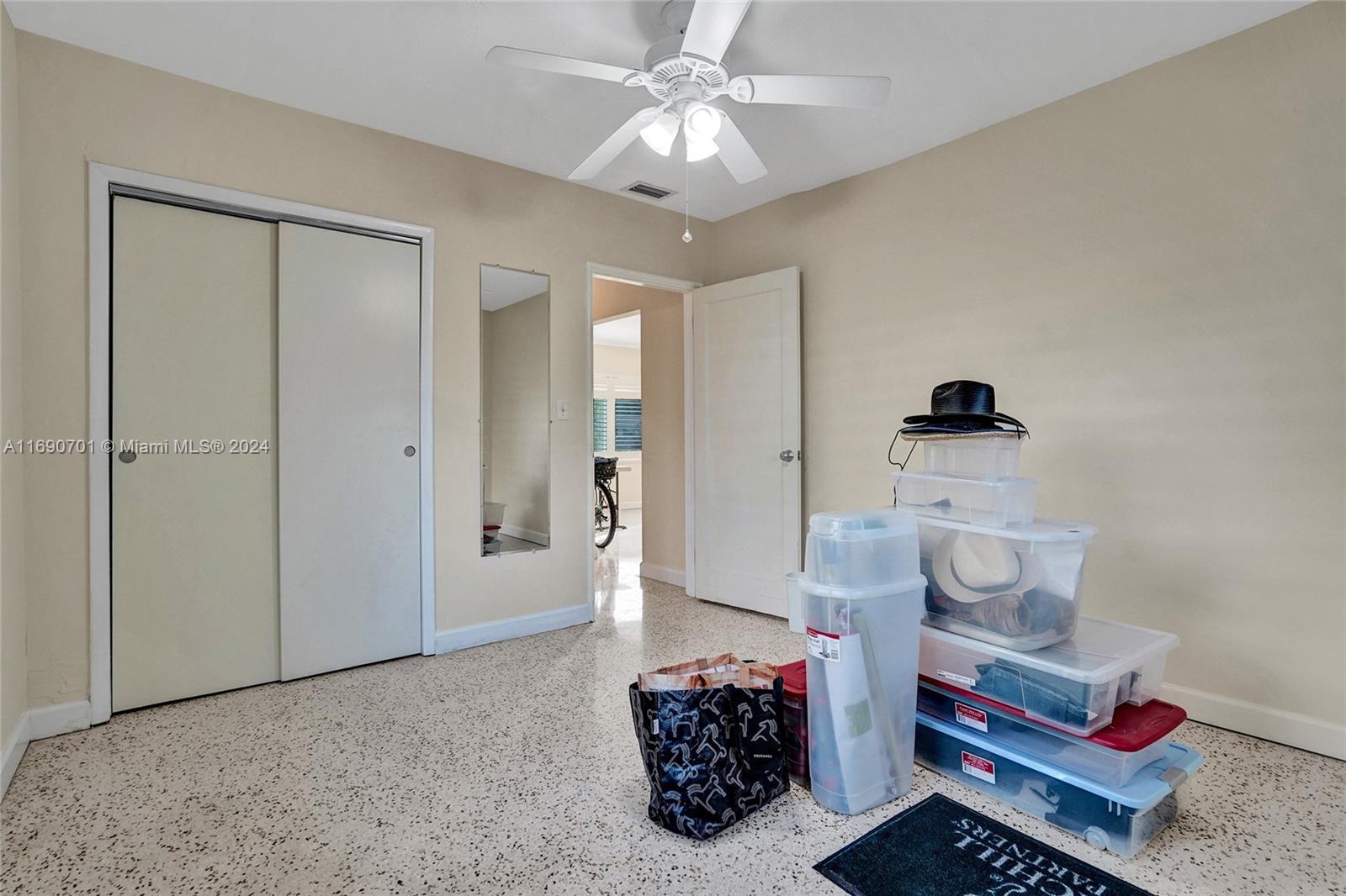 MUNNELLY MANOR - Residential