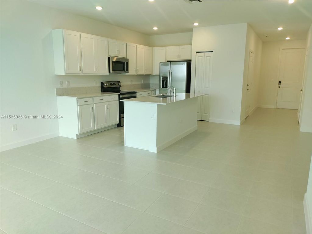 Photo of 652 SE Lake Falls St, Port Saint Lucie, FL 34984 (MLS # A11585086)