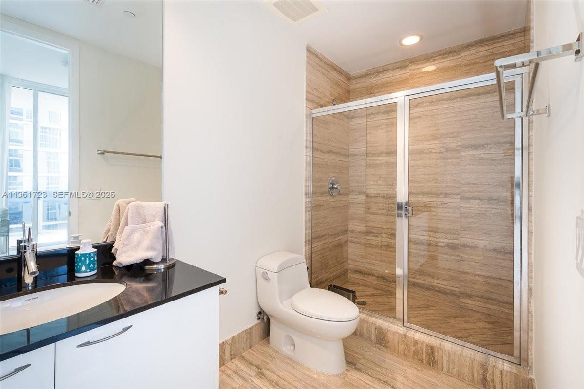 TDR TOWER III CONDO - Residential