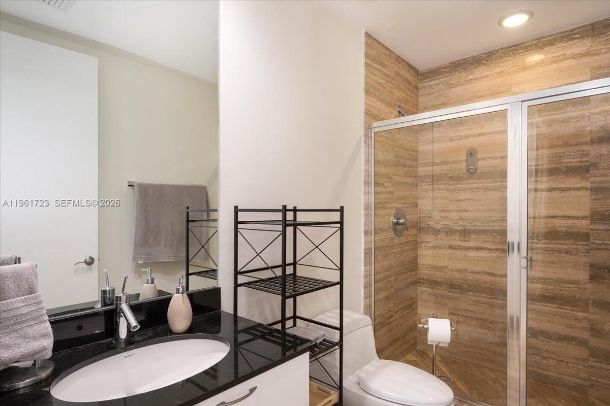 TDR TOWER III CONDO - Residential