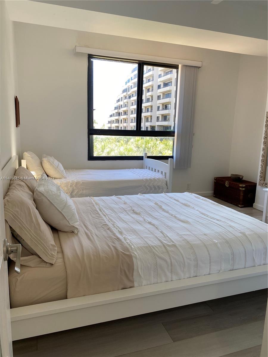 Key Biscayne, Florida 33149, United States, 2 Bedrooms Bedrooms, ,2 BathroomsBathrooms,Residential,Active,68796