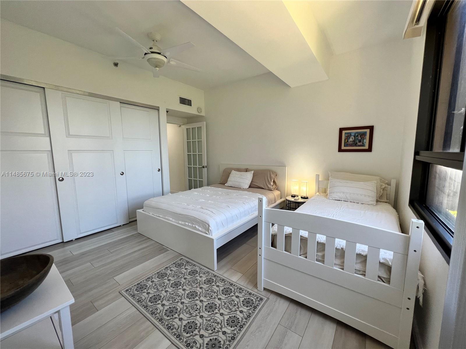 Key Biscayne, Florida 33149, United States, 2 Bedrooms Bedrooms, ,2 BathroomsBathrooms,Residential,Active,68796