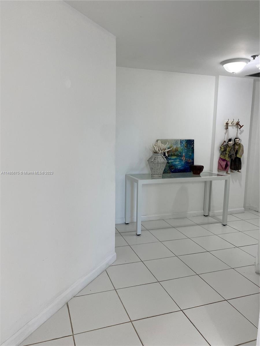 Key Biscayne, Florida 33149, United States, 2 Bedrooms Bedrooms, ,2 BathroomsBathrooms,Residential,Active,68796