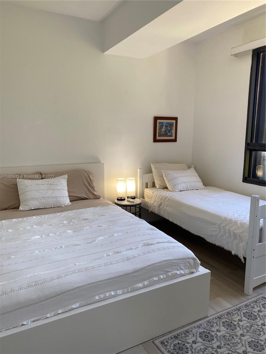 Key Biscayne, Florida 33149, United States, 2 Bedrooms Bedrooms, ,2 BathroomsBathrooms,Residential,Active,68796