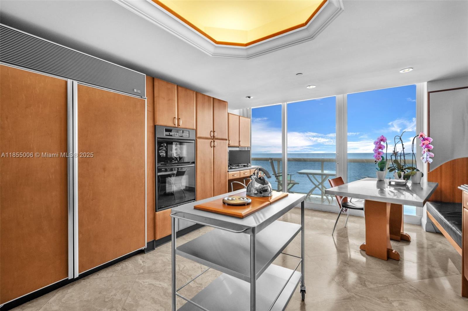 SOLIMAR CONDO - Residential