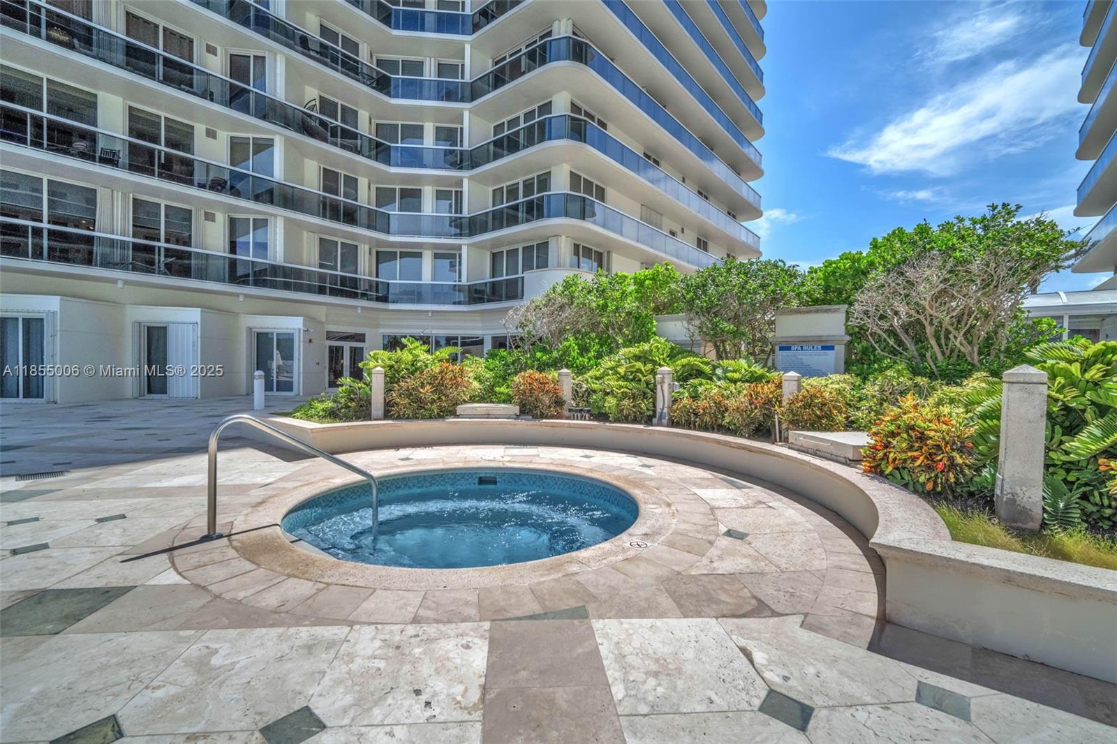 SOLIMAR CONDO - Residential